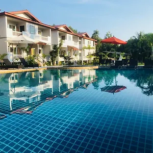 https://maikhao-beach-residence.khao-lakhotels.com